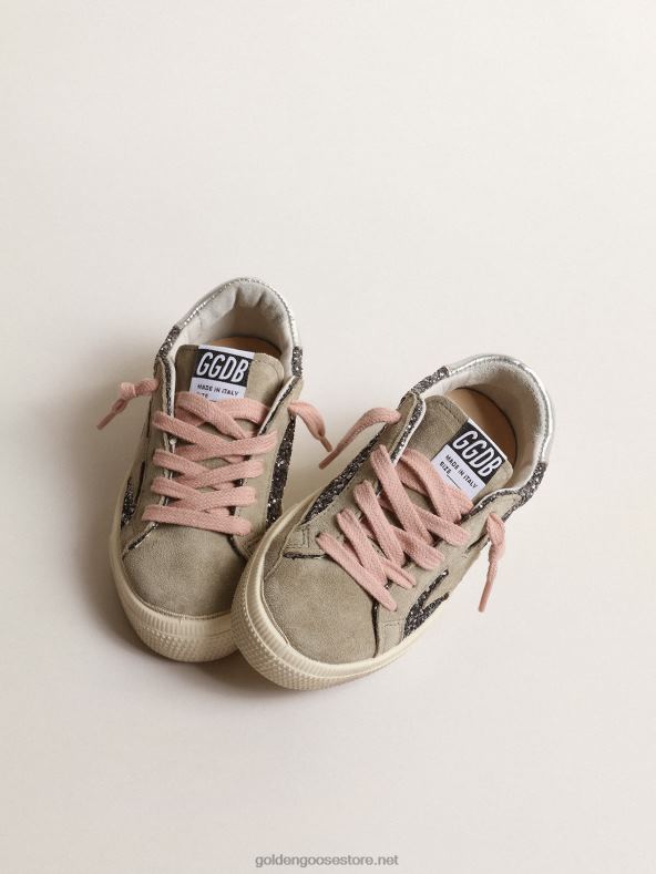 lapsed mai juunior antratsiithallis säras tuvihalli seemisnahast tähegaGolden Goose B6B0T861