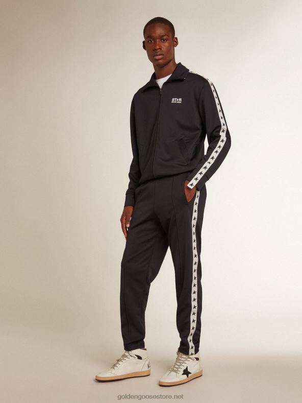 mehed valge t-särk, mille ees on tumesinine tähtGolden Goose B6B0T796