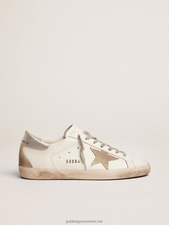 mehed ülitähtsad tossud hõbedase kontsaga ja metallist naastudegaGolden Goose B6B0T575