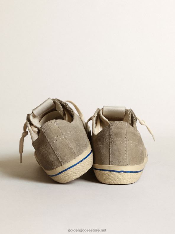 mehed v-täht seemisnahast pealse ja hõbedase tähegaGolden Goose B6B0T681