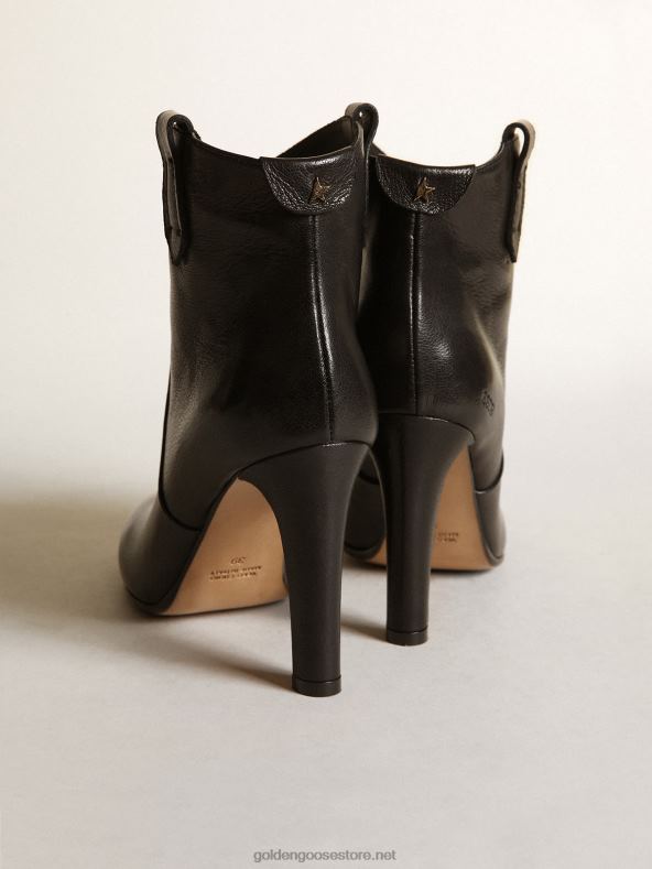 naised mustast nahast kelsey poolsaapadGolden Goose B6B0T422