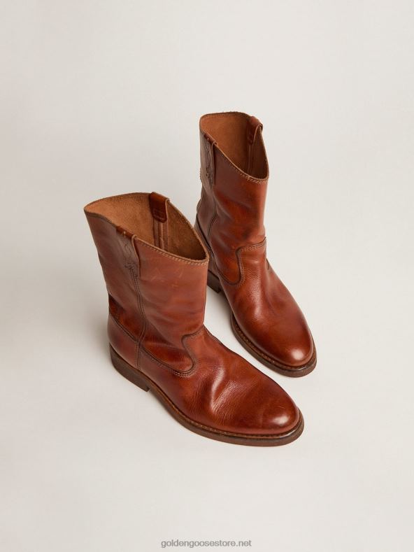 naised pruunpruunist nahast jalgrattasaapadGolden Goose B6B0T435