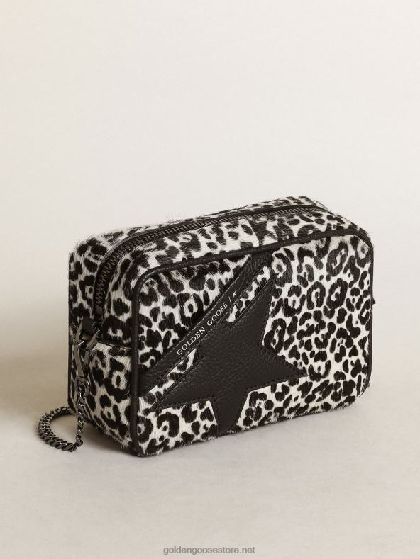 naised musta ja valge leopardimustriga poni nahast minitähtekott musta nahast tähegaGolden Goose B6B0T459