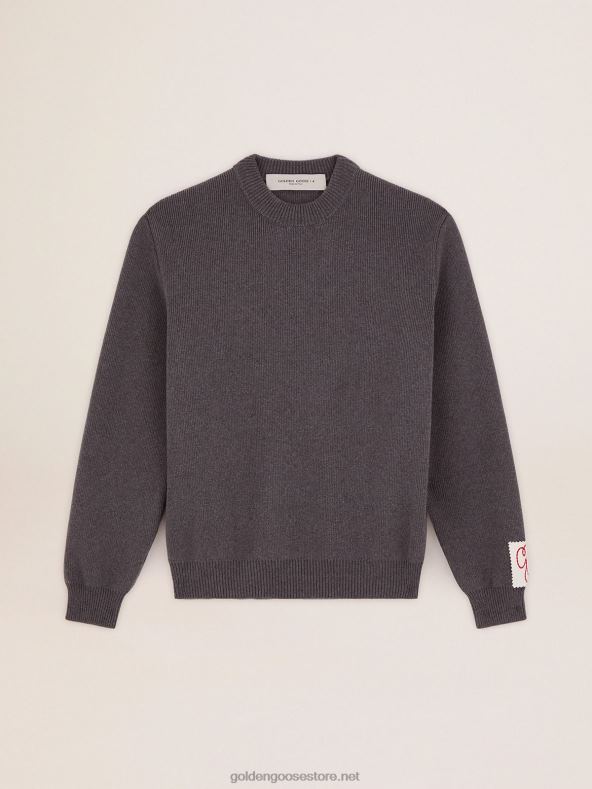 naised tumehallist puuvillast ümarkaelusega kampsun, mille tagaküljel on logoGolden Goose B6B0T930