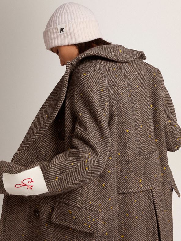 naised pikk kalasabakas mantel kollaste detailidegaGolden Goose B6B0T936