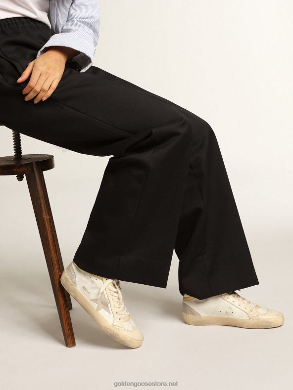 naised mid star tossud helehalli seemisnahast tähe ja kroomitud efektiga kuldse nahast välgugaGolden Goose B6B0T139