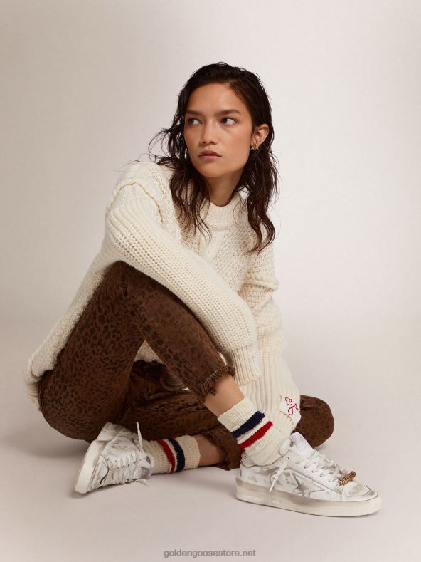 naised Stardani valgest nahast tossud sisseelatud töötlusegaGolden Goose B6B0T254