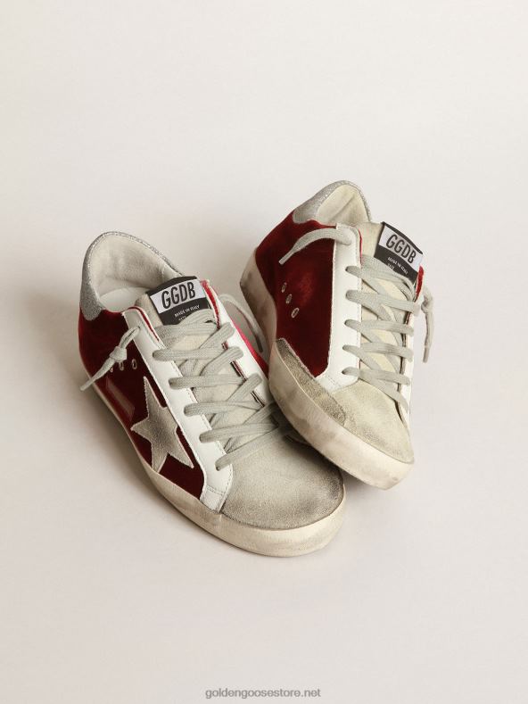 naised super-staar tossud sametist koos sädeleva kontsagaGolden Goose B6B0T73