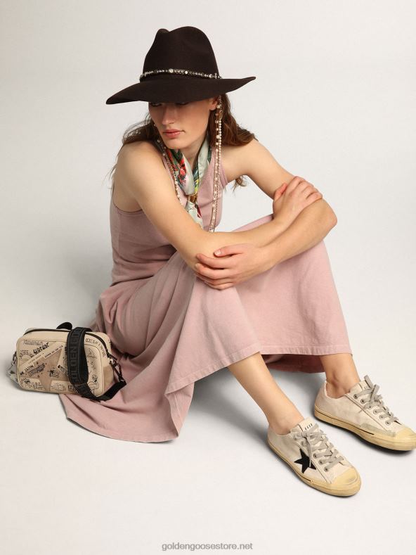 naised v-star ltd musta seemisnahast tähega ja tikitud kirjaga tossudGolden Goose B6B0T113